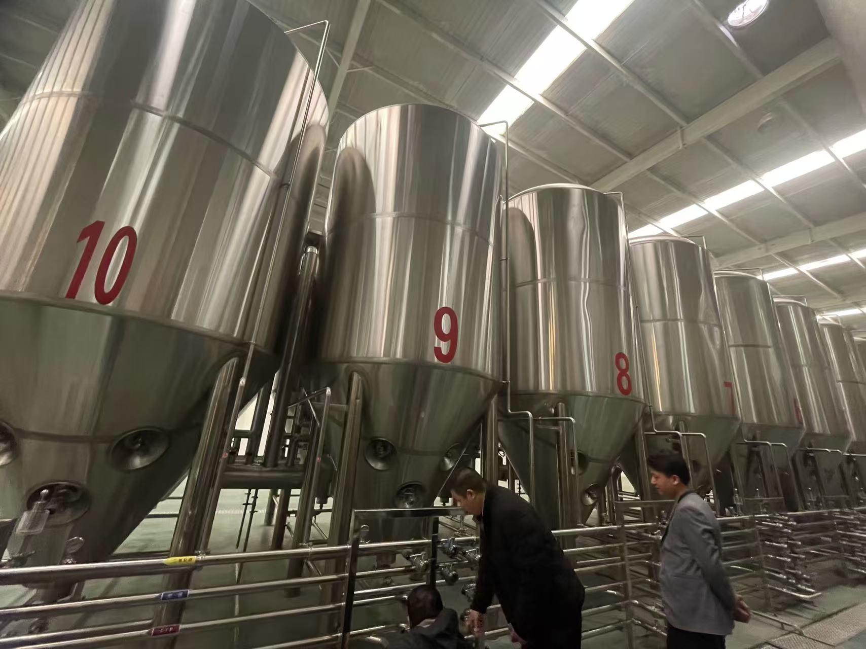 敦化精酿啤酒设备厂—平面布置、设备设计、制造、调试、培训等一条龙服务